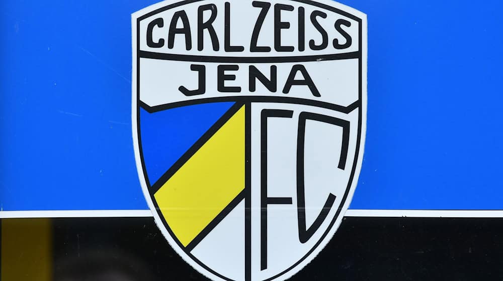 Das Logo des FC Carl Zeiss Jena. / Foto: Martin Schutt/dpa-Zentralbild/dpa/Archivbild