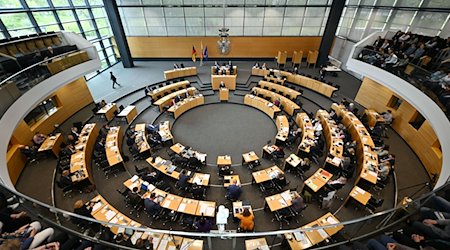 Aufnahme des Plenarsaals im Thüringer Landtag. / Foto: Martin Schutt/dpa