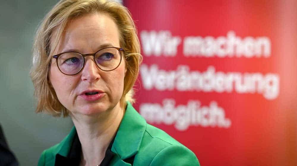 Katja Wolf, Landesvorsitzende der Partei Bündnis Sahra Wagenknecht (BSW) in Thüringen. / Foto: Heiko Rebsch/dpa