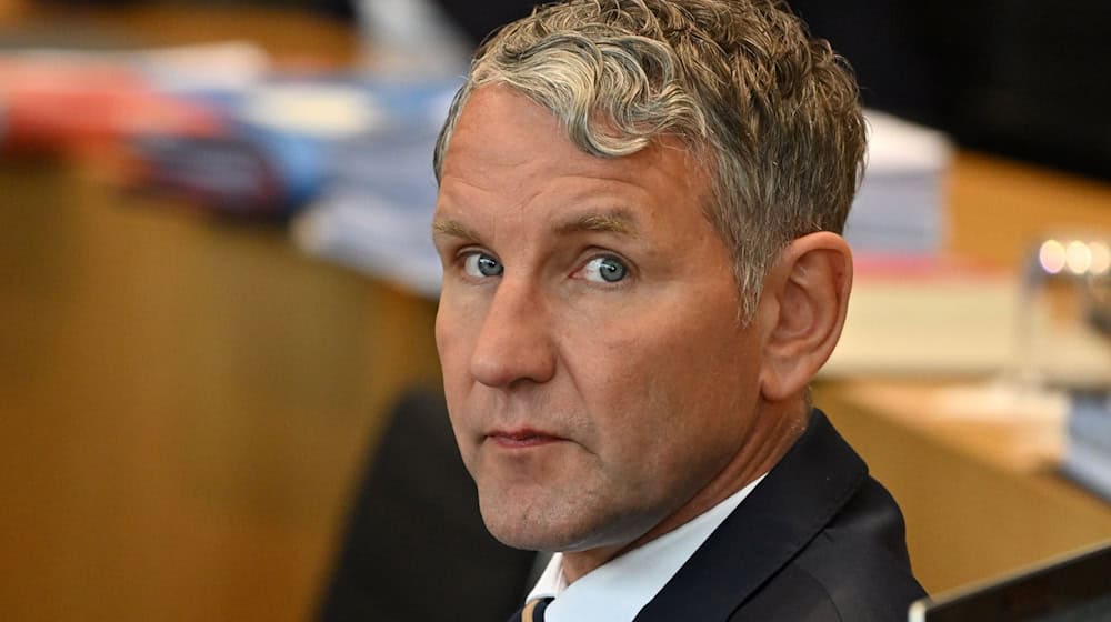 Björn Höcke, AfD-Partei- und Fraktionschef in Thüringen, sitzt im Plenarsaal des Landtags in Erfurt. / Foto: Martin Schutt/dpa