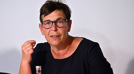 Anja Müller (Die Linke), Vorsitzende des Petitionsausschuss des Thüringer Landtags. / Foto: Martin Schutt/dpa