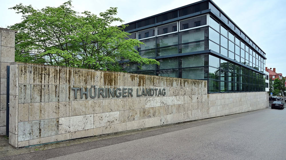 Der Thüringer Landtag. Am 1. September 2024 finden in Thüringen Landtagswahlen statt. / Foto: Martin Schutt/dpa