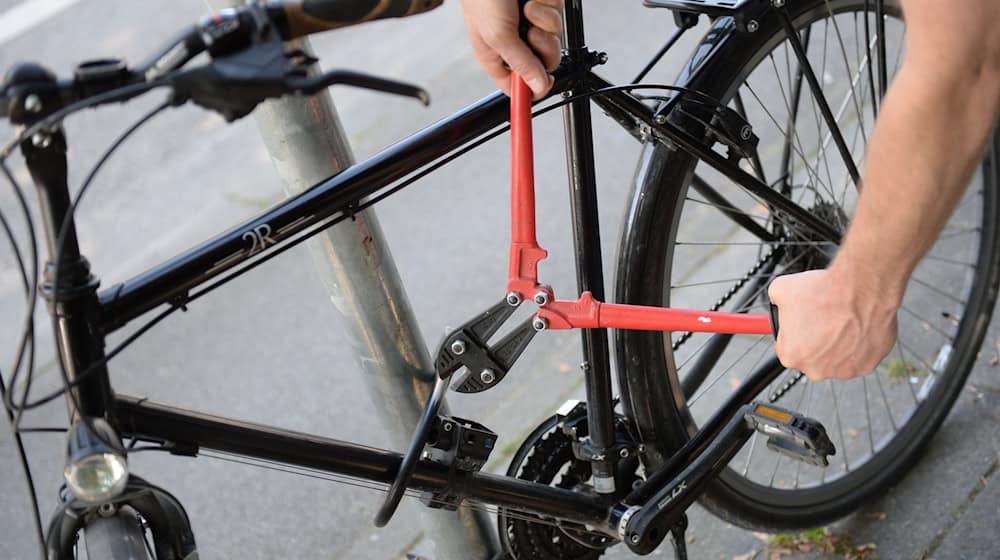 Nur rund zwölf Prozent der Fahrraddiebstählen konnten in Thüringen im vergangenen Jahr aufgeklärt werden. (Symbolbild) / Foto: Andreas Gebert/Deutsche Presse-Agentur GmbH/dpa