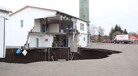 Erdfälle wie hier im Jahr 2016 in Nordhausen sorgen immer wieder für Schäden. (Archivbild) / Foto: picture alliance / dpa