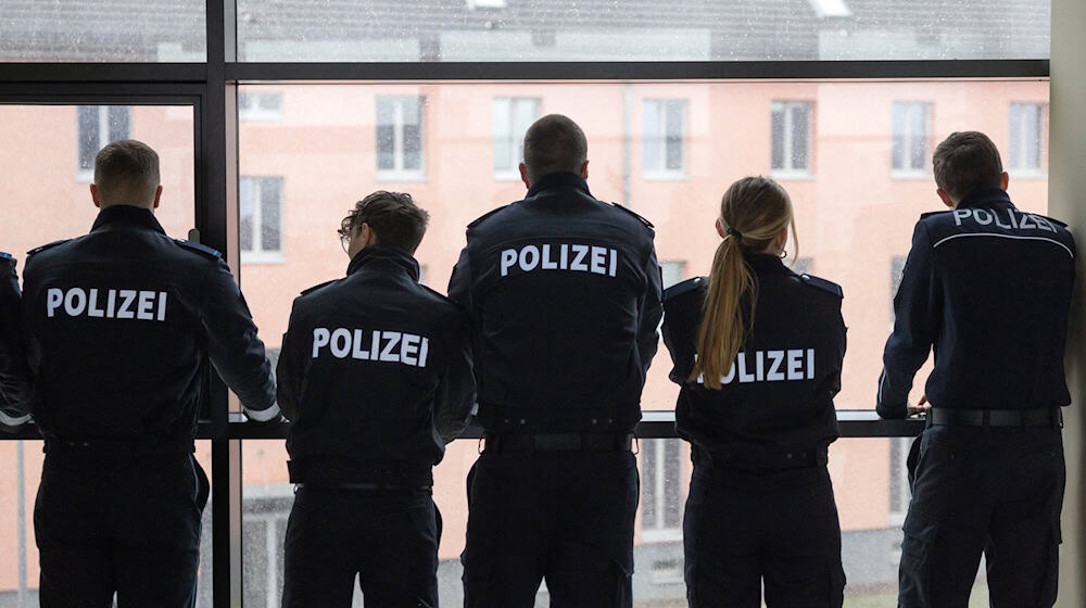 Die Polizeischule in Meiningen geriet wegen schwerer Vorwürfe in die Schlagzeilen. Nun gibt es ein Ergebnis. / Foto: Michael Reichel/dpa
