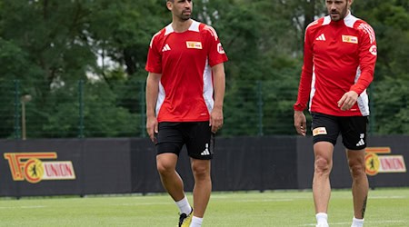 Rani Khedira (l) war der erste Berliner Torschütze im Test gegen Chemie Leipzig. / Foto: Soeren Stache/dpa