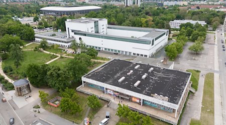 Robotronkantine in Dresden: Insgesamt 17 Projekte der Demokratiebildung und der Erinnerung werden vom Bundesbauministerium in diesem Jahr gefördert. (Archivbild) / Foto: Sebastian Kahnert/dpa