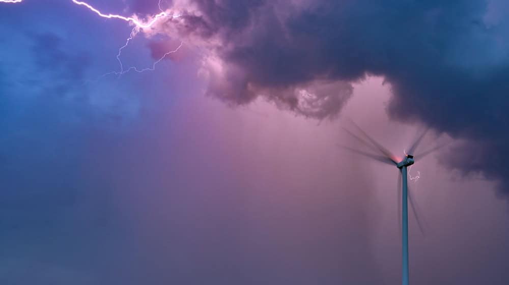 Erneut sagt der Deutsche Wetterdienst Regen und Gewitter für das kommende Wochenende voraus. / Foto: Patrick Pleul/dpa