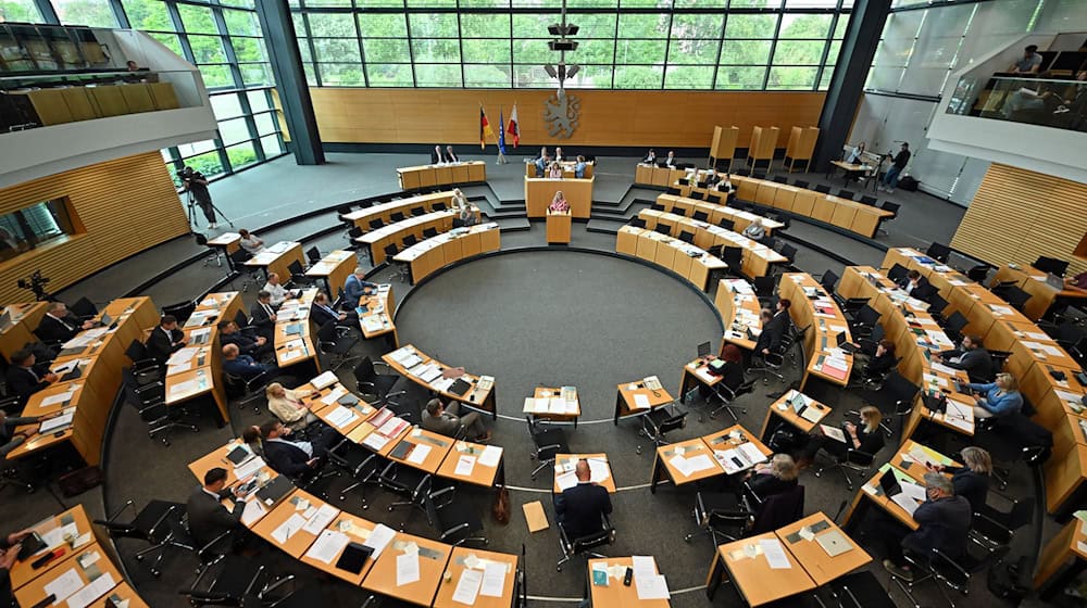 Am 1. September wird unter anderem der Landtag in Thüringen neu gewählt. (Archivbild) / Foto: Martin Schutt/dpa