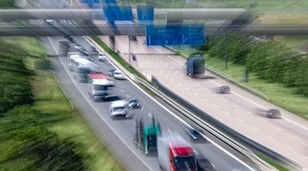 Das befürchtete Stau-Chaos am ersten Augustwochenende ist auf den sächsischen Autobahnen ausgeblieben. (Archivbild) / Foto: Hendrik Schmidt/dpa