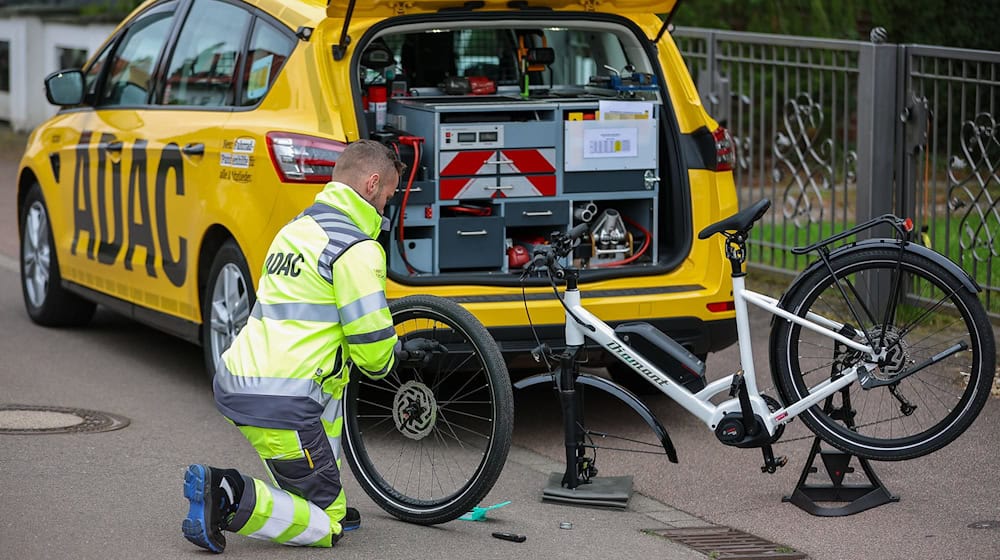 Der ADAC bietet seit nun mehr zwei Jahren einen flächendeckenden Pannenservice für Fahrräder.  / Foto: Jan Woitas/dpa