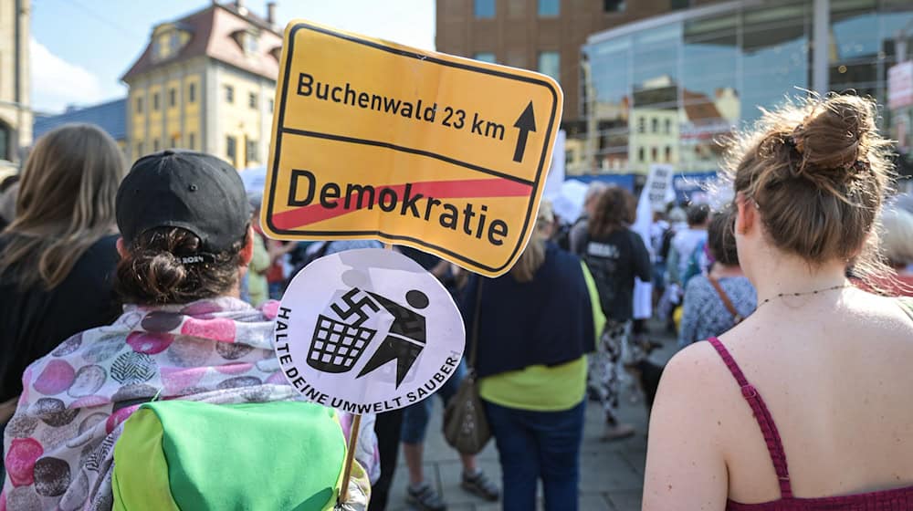 Vor der Landtagswahl in Thüringen wollen Verbände und Demokratie-Initiativen gegen die AfD demonstrieren. (Archivbild) / Foto: Hannes P. Albert/dpa