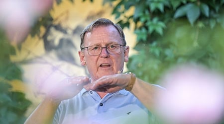 Thüringens Ministerpräsident Bodo Ramelow (Linke) will im Amt bleiben. Zuletzt legte seine Partei in Umfragen zu, landet aber nur auf Platz vier. / Foto: Hannes P. Albert/dpa