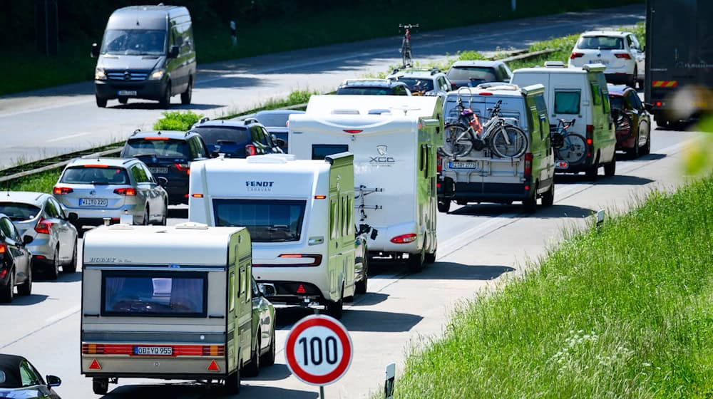 Rollende Ferienunterkünfte beliebt: In Thüringen steigt die Zahl der zugelassenen Wohnmobile. (Symbolfoto) / Foto: Jonas Walzberg/dpa