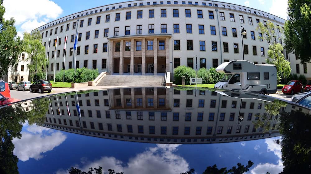 Auch ein Ministeriumssitz ist beim Denkmaltag dabei: Das Gebäude des Umweltministeriums in Erfurt wurde als Oberpostdirektion 1930 errichtet. (Archivfoto) / Foto: picture alliance / dpa