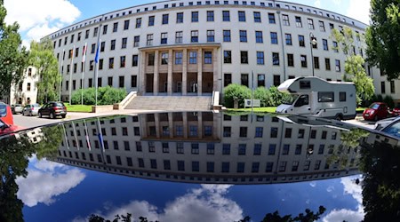 Auch ein Ministeriumssitz ist beim Denkmaltag dabei: Das Gebäude des Umweltministeriums in Erfurt wurde als Oberpostdirektion 1930 errichtet. (Archivfoto) / Foto: picture alliance / dpa