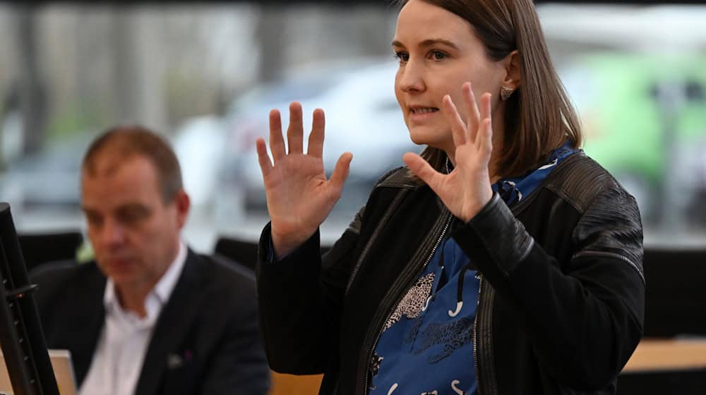 Katharina Schenk (SPD) wird keine Staatssekretärin mehr sein und stattdessen Abgeordnete im Thüringer Landtag. (Archivbild) / Foto: Martin Schutt/dpa