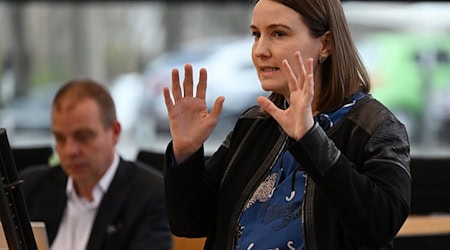 Katharina Schenk (SPD) wird keine Staatssekretärin mehr sein und stattdessen Abgeordnete im Thüringer Landtag. (Archivbild) / Foto: Martin Schutt/dpa