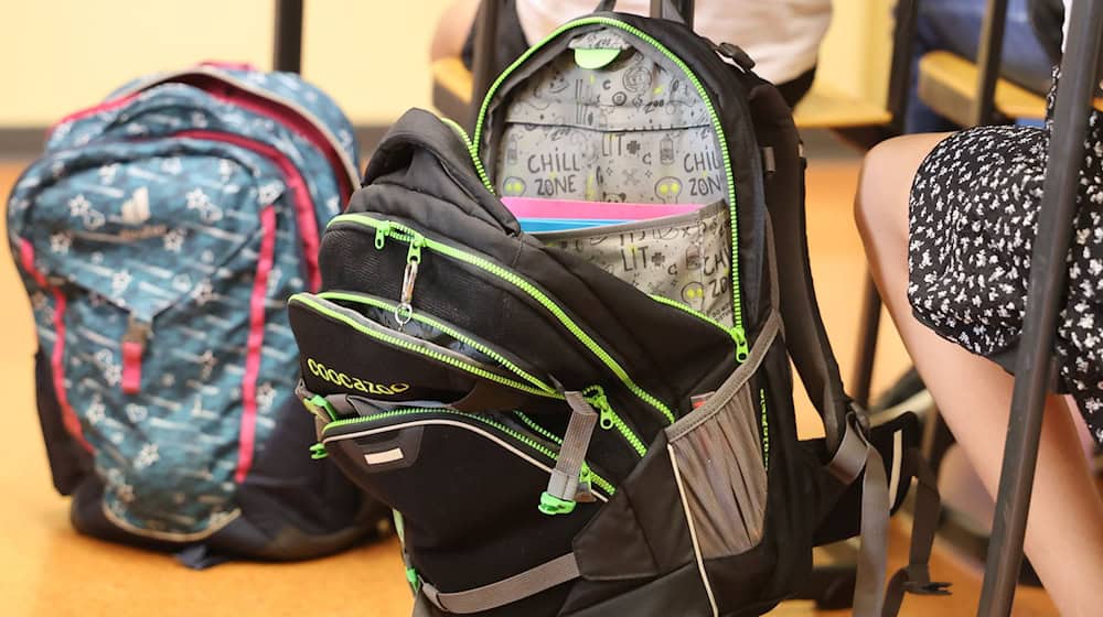 In Thüringen sollen 15 Schulen zu Familiengrundschulzentren entwickelt werden. (Symbolfoto) / Foto: Bodo Schackow/dpa