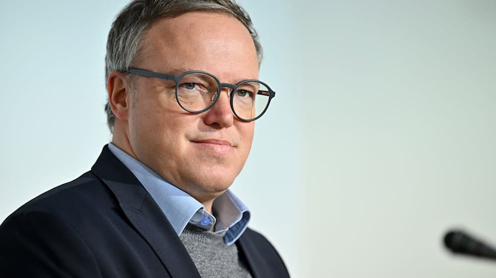 Mario Voigt (CDU) wirbt in seiner Partei um Zustimmung für einen Koalitionsvertrag von CDU, BSW und SPD. / Foto: Martin Schutt/dpa