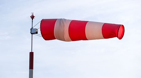 Ein Sturmtief zieht ostwärts und führt auf seiner Rückseite kalte Meeresluft nach Thüringen. (Symbolbild) / Foto: Jan Woitas/dpa-Zentralbild/dpa