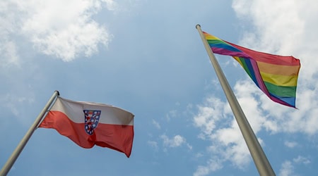 In Thüringen liegen Hunderte Anträge auf Geschlechtsänderung vor. (Symbolbild) / Foto: Candy Welz/dpa