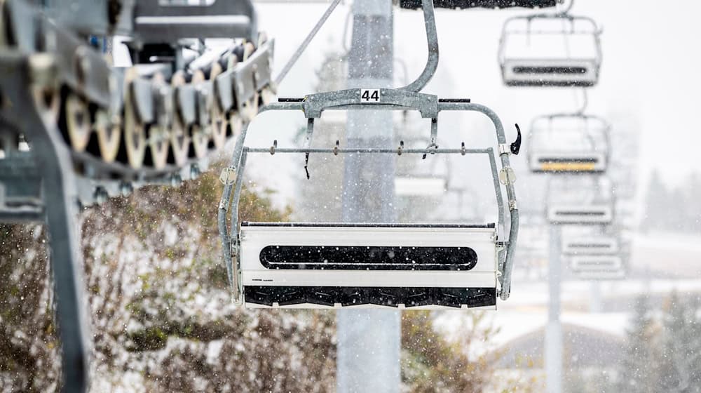 Der Saisonstart am Fallbachlift in Oberhof ist verschoben. (Archivbild) / Foto: Jacob Schröter/dpa