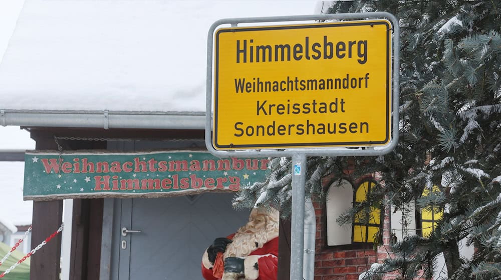 Das Weihnachtspostamt in Himmelsberg haben schon mehr als 1.400 Briefe erreicht. (Archivbild) / Foto: Bodo Schackow/dpa