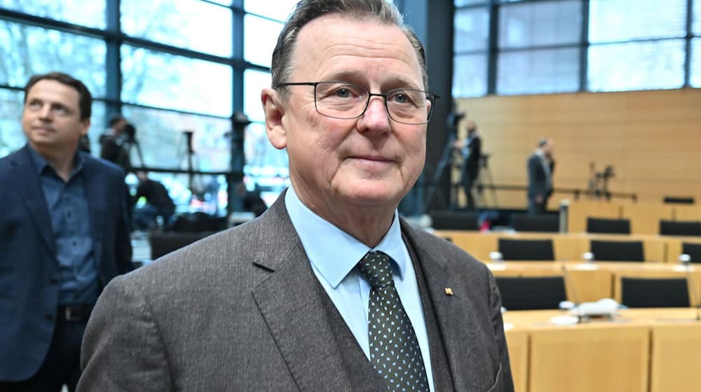 Thüringens Ex-Ministerpräsident Bodo Ramelow (Linke) erinnerte das Agieren der AfD bei der Wahl des Regierungschefs in Sachsen an den 5. Februar 2020. (Archivbild) / Foto: Martin Schutt/dpa