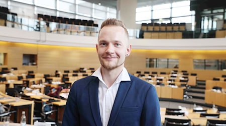 Der Chef des Thüringer Lehrerverbands, Tim Reukauf, hält mehr Lenkung bei der Lehrerausbildung für nötig. / Foto: Bodo Schackow/dpa