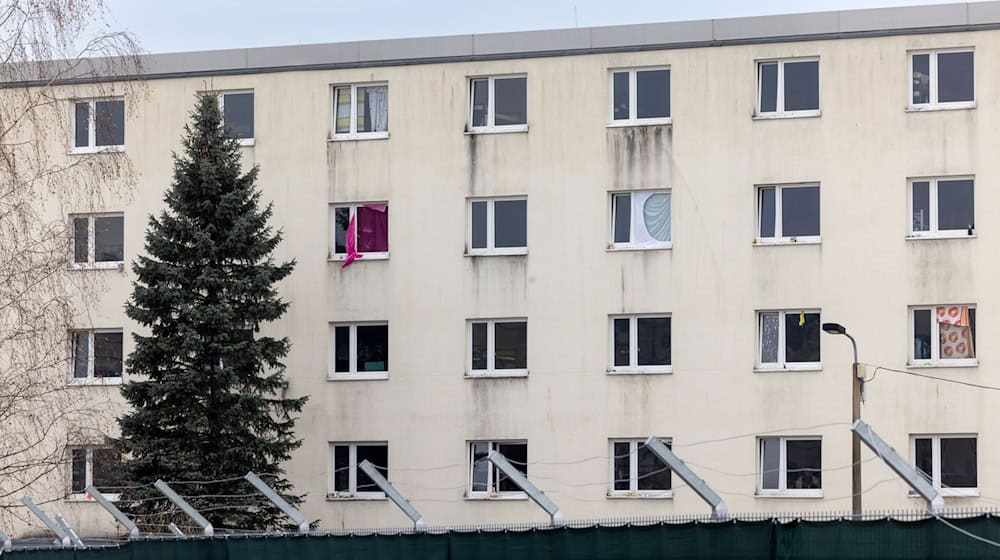 Kein Vergleich zur Überbelegung im Vorjahr: Thüringens Erstaufnahmen waren zuletzt nicht ausgelastet - die Situation ist aber je nach Standort unterschiedlich. (Archivbild) / Foto: Michael Reichel/dpa