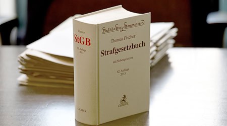 Die Bewährungshilfe gehört zu den Aufgaben der Sozialen Dienste in der Justiz, wann diese anzuwenden ist, regelt das Strafgesetz. (Archivfoto) / Foto: picture alliance / dpa