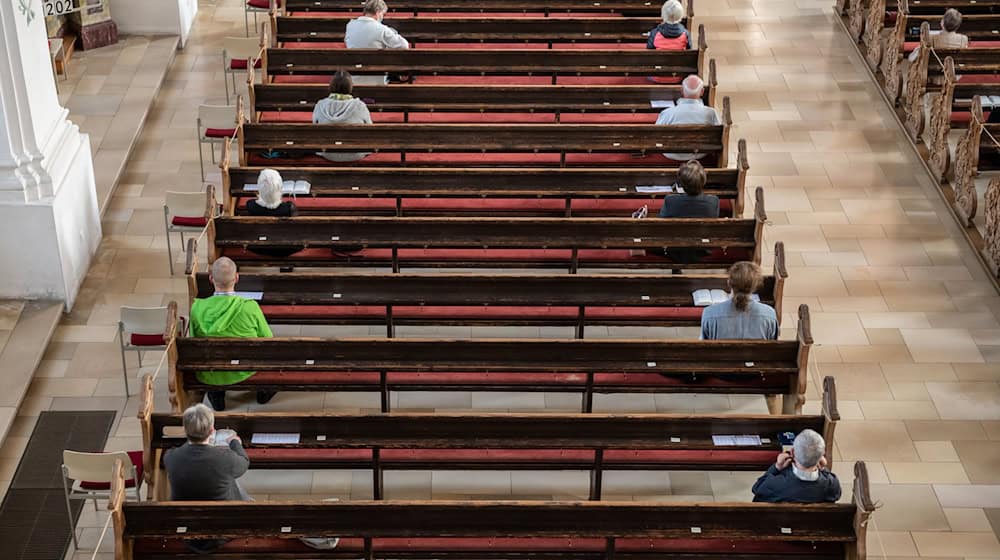 Die Zahl der Mitglieder in der Evangelischen Kirche in Mitteldeutschland sinkt stetig. (Symbolbild) / Foto: Silas Stein/dpa