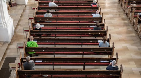 Die Zahl der Mitglieder in der Evangelischen Kirche in Mitteldeutschland sinkt stetig. (Symbolbild) / Foto: Silas Stein/dpa