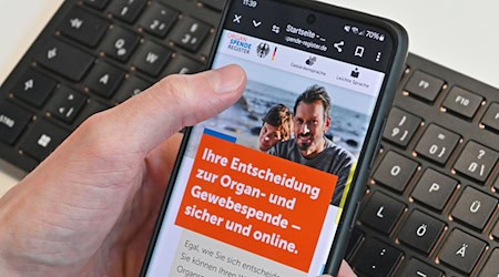 Die Entscheidung für eine Organspende kann auch online hinterlegt werden. (Archivbild) / Foto: Anna Ross/dpa