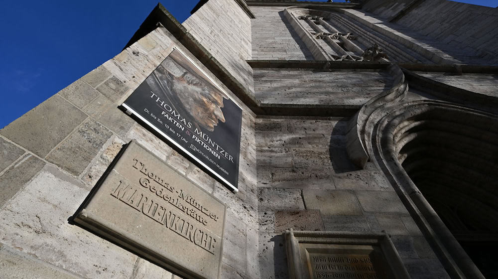 Die Kirche St. Marien Mühlhausen, heute ein Museum, ist einer der Standorte der Thüringer Landesausstellung «Freiheyt 1525 - 500 Jahre Bauernkrieg» vom 26. April bis 19. Oktober 2025.  / Foto: Martin Schutt/dpa