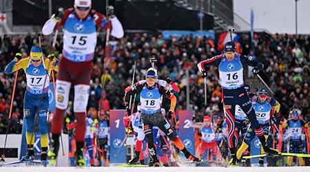 Am letzten Tag des Biathlonweltcups in Oberhof hat Thüringens Ministerpräsident Mario Voigt die Wichtigkeit von Wintersport für den Thüringer Tourismus betont.  / Foto: Martin Schutt/dpa