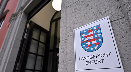 Ein mutmaßlicher Hammermörder muss sich vor dem Landgericht Erfurt verantworten. (Archivbild) / Foto: Martin Schutt/dpa-Zentralbild/dpa
