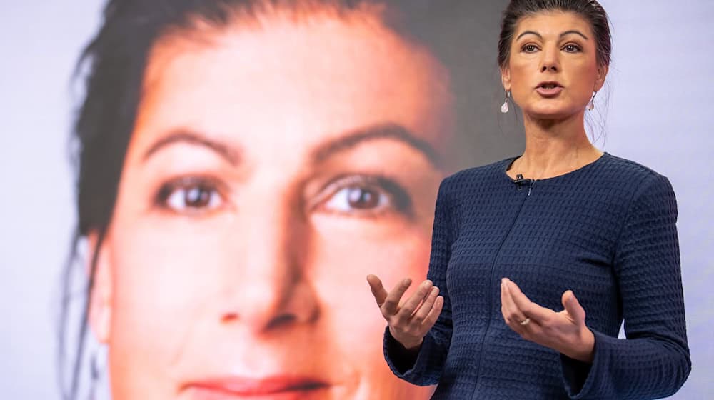 BSW-Parteigründerin Sahra Wagenknecht kritisiert den Wahlkampf. (Archivbild) / Foto: Michael Kappeler/dpa