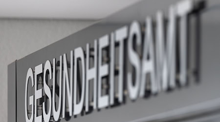 An einer Schule in Ebeleben hat es einen Fall von Tuberkulose gegeben. (Symbolbild)  / Foto: Marijan Murat/dpa