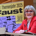 Ulrike Lorenz, Präsidentin der Klassik Stiftung Weimar, möchte Weimar im Themenjahr ins «Faust-Fieber« versetzen.  / Foto: Martin Schutt/dpa