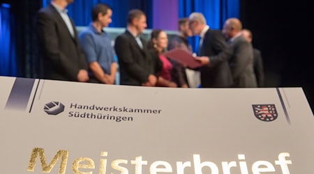 Angehende Meister können bei ihrer Ausbildung in Thüringen künftig Geld sparen. (Archivbild) / Foto: arifoto UG/dpa-Zentralbild/dpa