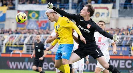 Lok Leipzig im Hinspiel der Drittliga-Relegation gegen Havelse. / Foto: Sebastian Kahnert/dpa