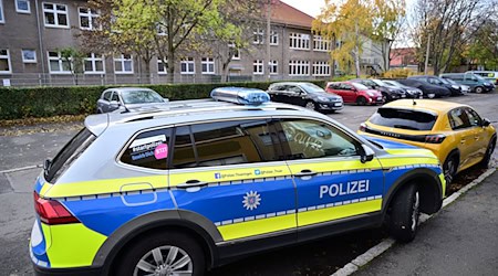 Immer wieder kommt es an Thüringer Schulen zu Bombendrohungen. Bisher wurden aber keine Tatverdächtige ermittelt. (Archivbild) / Foto: Martin Schutt/dpa