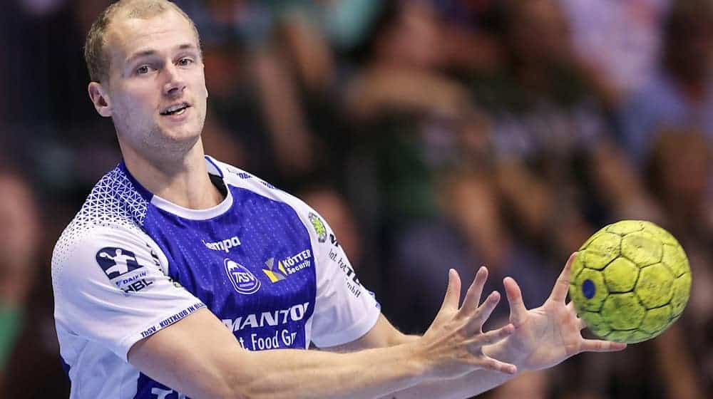 Fynn Hangstein und der ThSV Eisenach spielten in Hamburg. / Foto: Ronny Hartmann/dpa