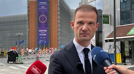 Im Streit um die künftige Vergabe von Fördermitteln warb Thüringens Europaminister Stefan Gruhner in Brüssel für die Position der Bundesländer. / Foto: Niklas Graeber/dpa