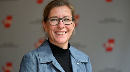 Thüringens GEW-Chefin Kathrin Vitzthum fordert eine weitere Anpassung des Personalschlüssels in den Kindergärten des Freistaats. (Archivbild) / Foto: Martin Schutt/dpa