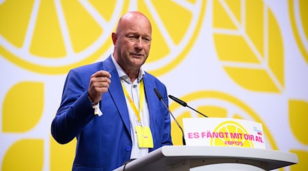 Thomas Kemmerich: Wahlniederlage schonungslos aufarbeiten.  / Foto: Bernd von Jutrczenka/dpa