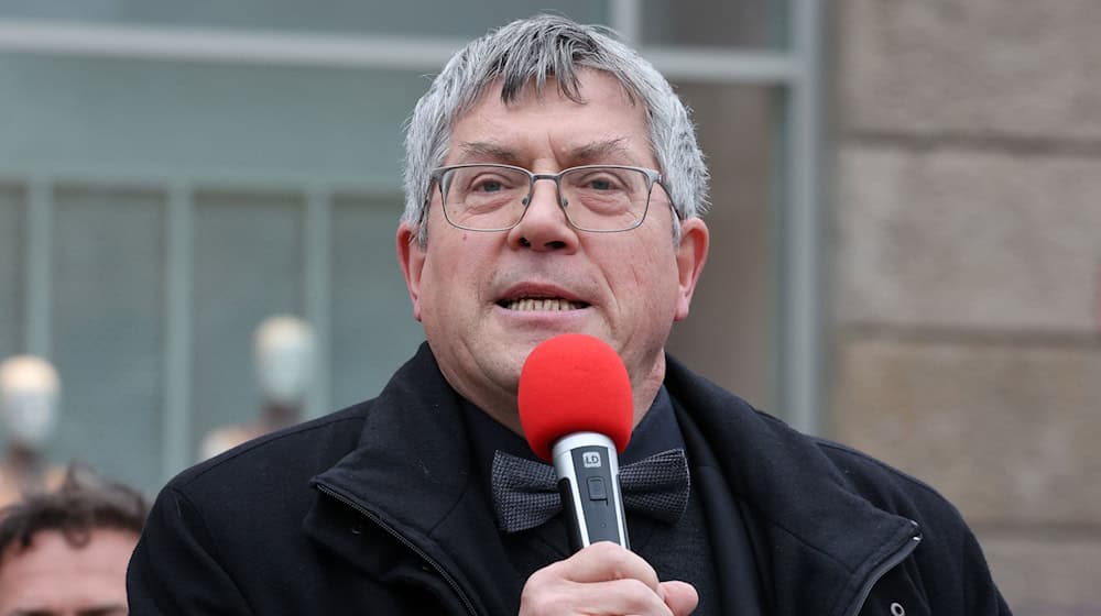 Landesbischof Kramer: «Eine kontinuierliche Aufrüstung macht die Welt eher unsicherer als sicherer» (Archivbild) / Foto: Bodo Schackow/dpa