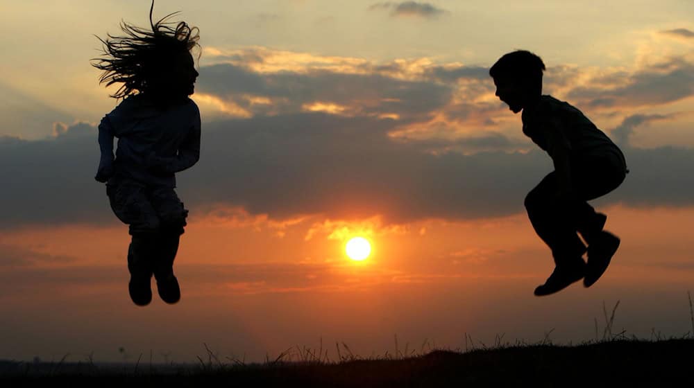 Mehr minderjährige Kinder als noch vor zehn Jahren lebten nach vorläufigen Ergebnissen des Mikrozensus 2024 in Thüringen - rund 324.000 Kinder jünger als 18 Jahre. (Symbolbild) / Foto: picture alliance / dpa